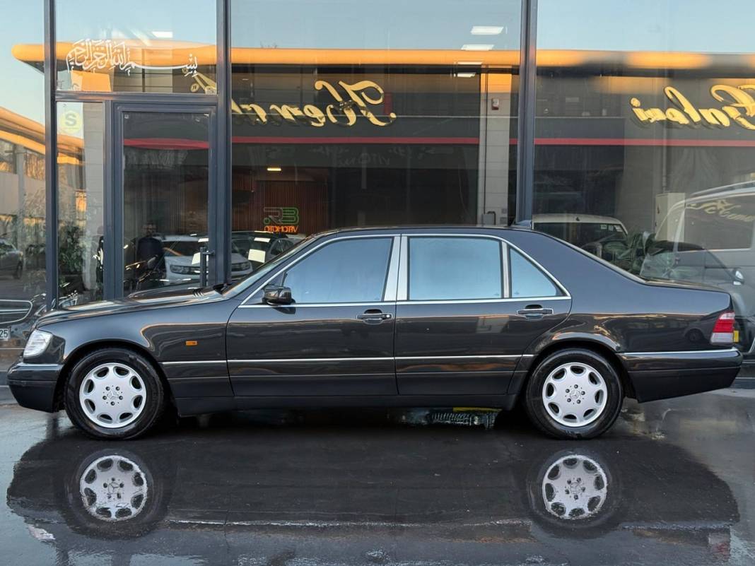 Milli Görüş Lideri Erbakan'ın makam aracı açık artırmayla satışa çıkarıldı 17